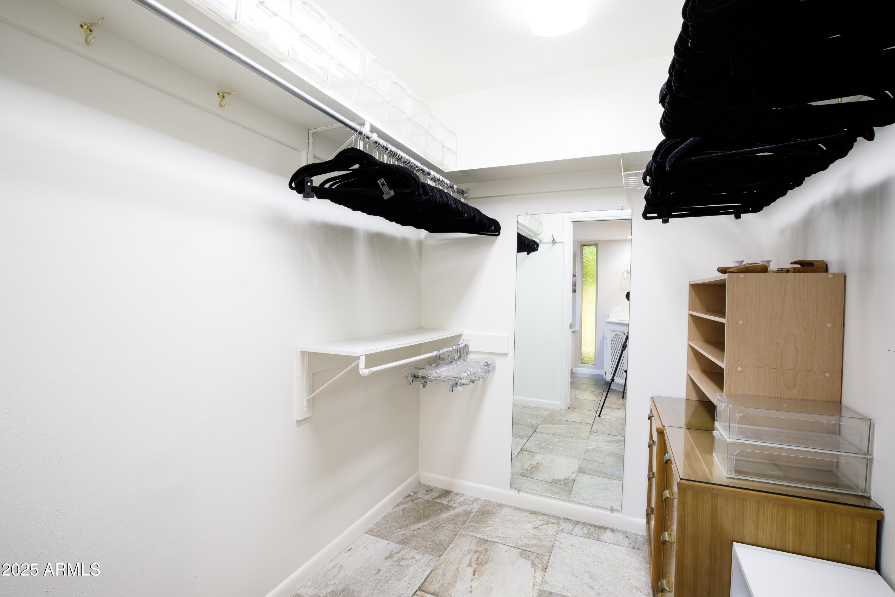 7125 North 2nd Place Phoenix, AZ 85020 - Photo 22 of 30 a view of walk in closet