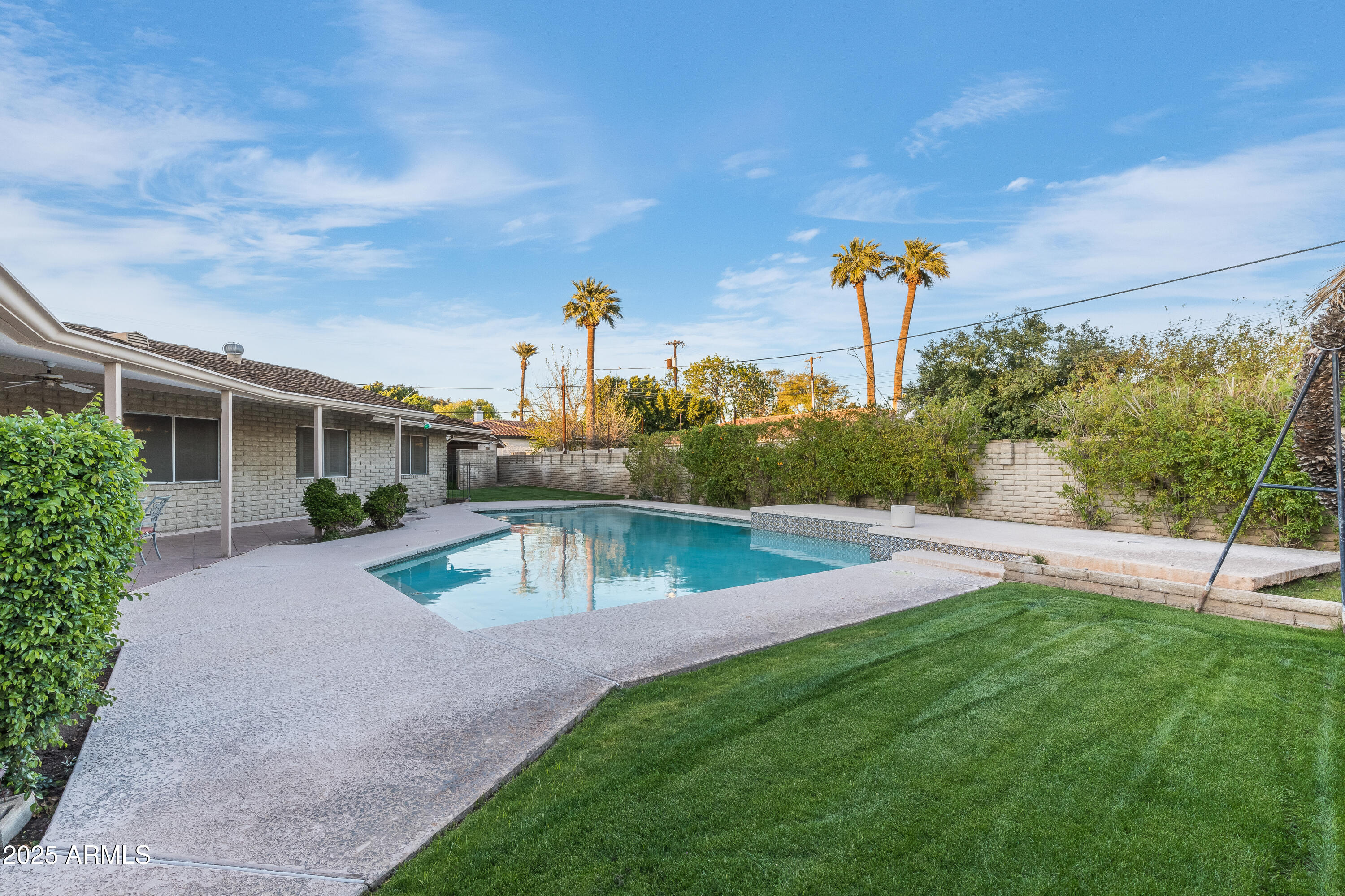 7125 North 2nd Place Phoenix, AZ 85020 - Photo 26 of 30 a view of outdoor space yard and lake view