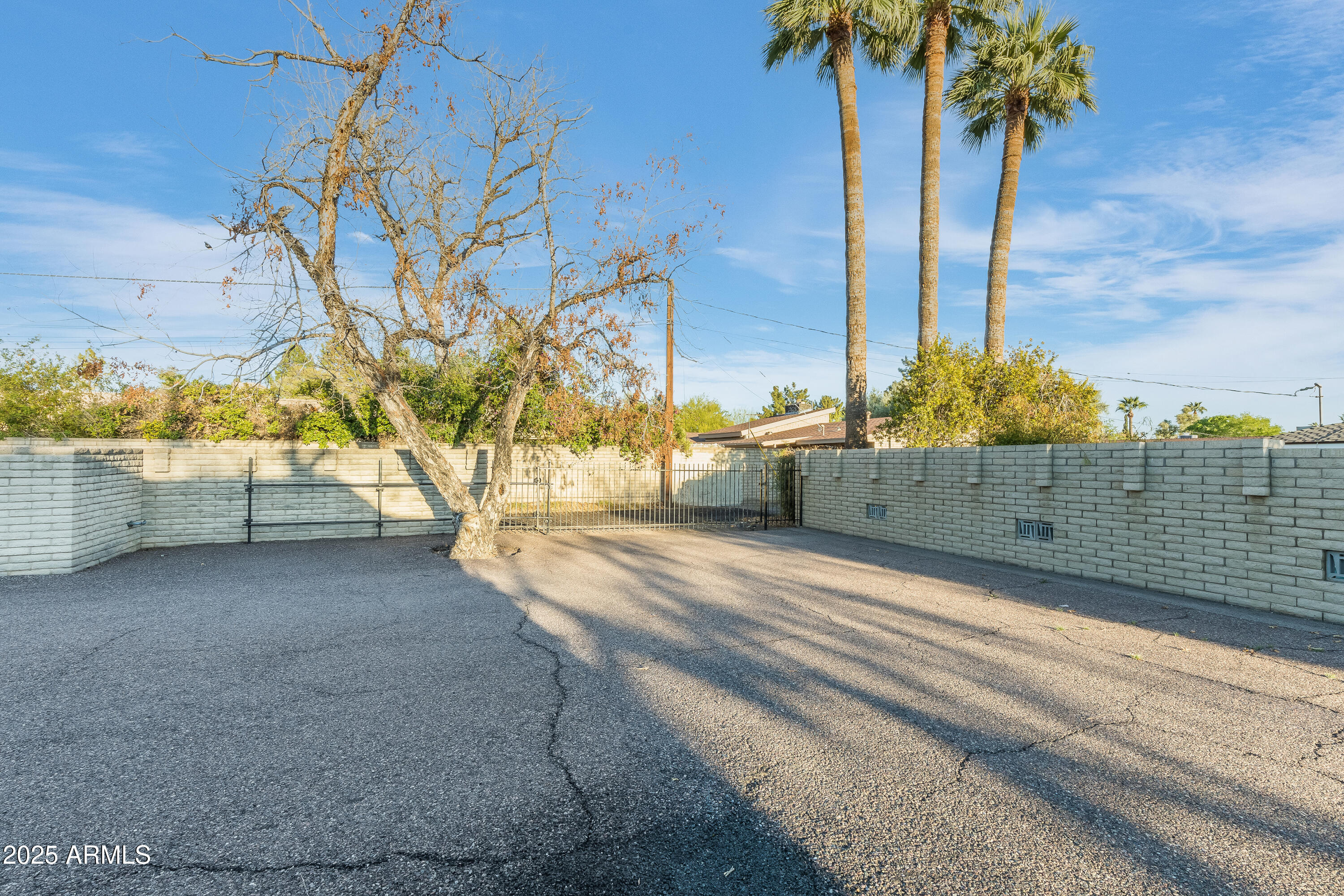 7125 North 2nd Place Phoenix, AZ 85020 - Photo 30 of 30 a view of a outdoor space