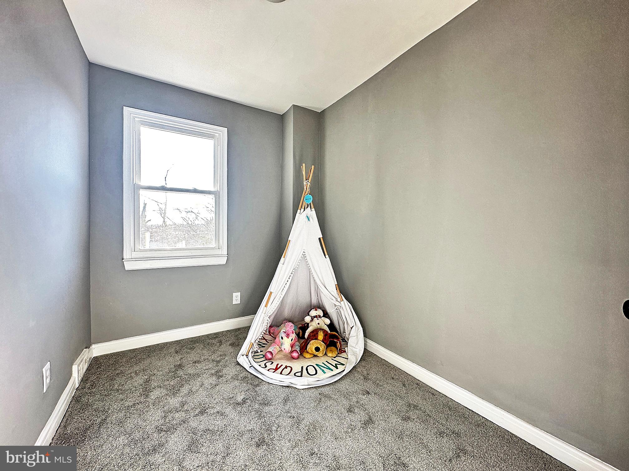 116 Hillvale Road Baltimore, MD 21229 - Photo 15 of 26 a view of an empty room and window