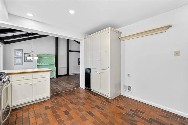 $409,000 | 403 Sunderland Drive, Pittsburgh, PA 15237