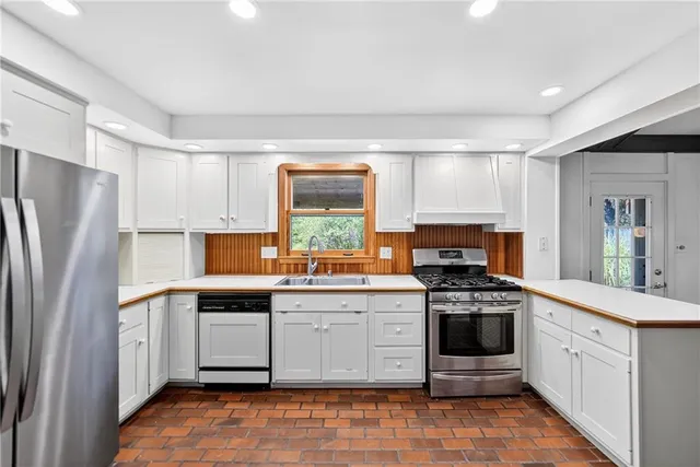 $409,000 | 403 Sunderland Drive, Pittsburgh, PA 15237