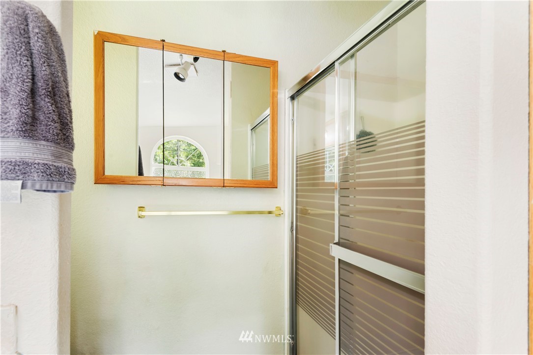 3631 Southwest Huckleberry Road Port Orchard, WA 98367 - Photo 14 of 30 Gallery Image 14