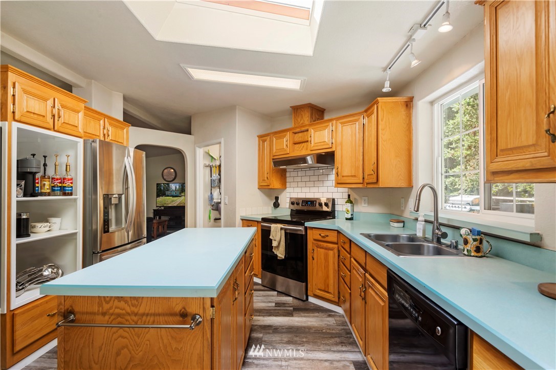 3631 Southwest Huckleberry Road Port Orchard, WA 98367 - Photo 7 of 30 Gallery Image 7