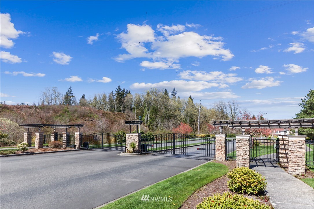 2804 Southeast 8th Place, Unit 1104 Renton, WA 98058 - Photo 2 of 25 Gallery Image 2