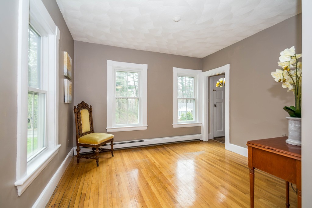 447 Grove Street Reading, MA 01867 - Photo 13 of 29 Gallery Image 13