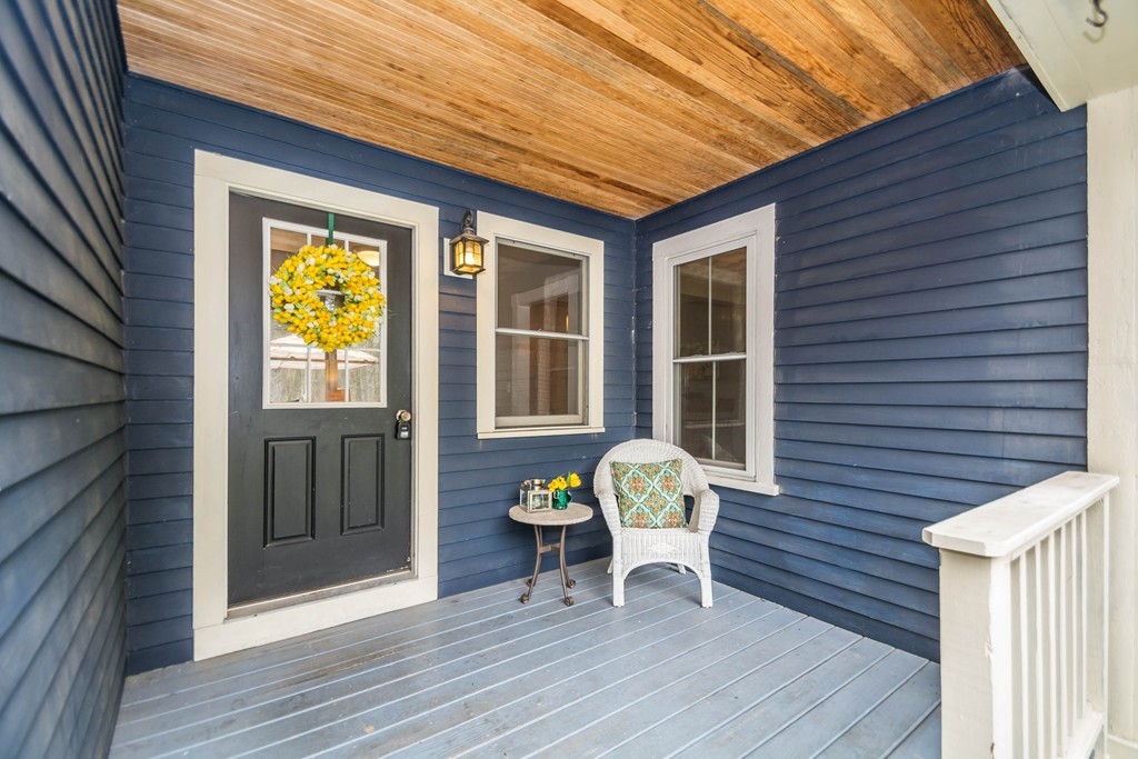 447 Grove Street Reading, MA 01867 - Photo 2 of 29 Gallery Image 2