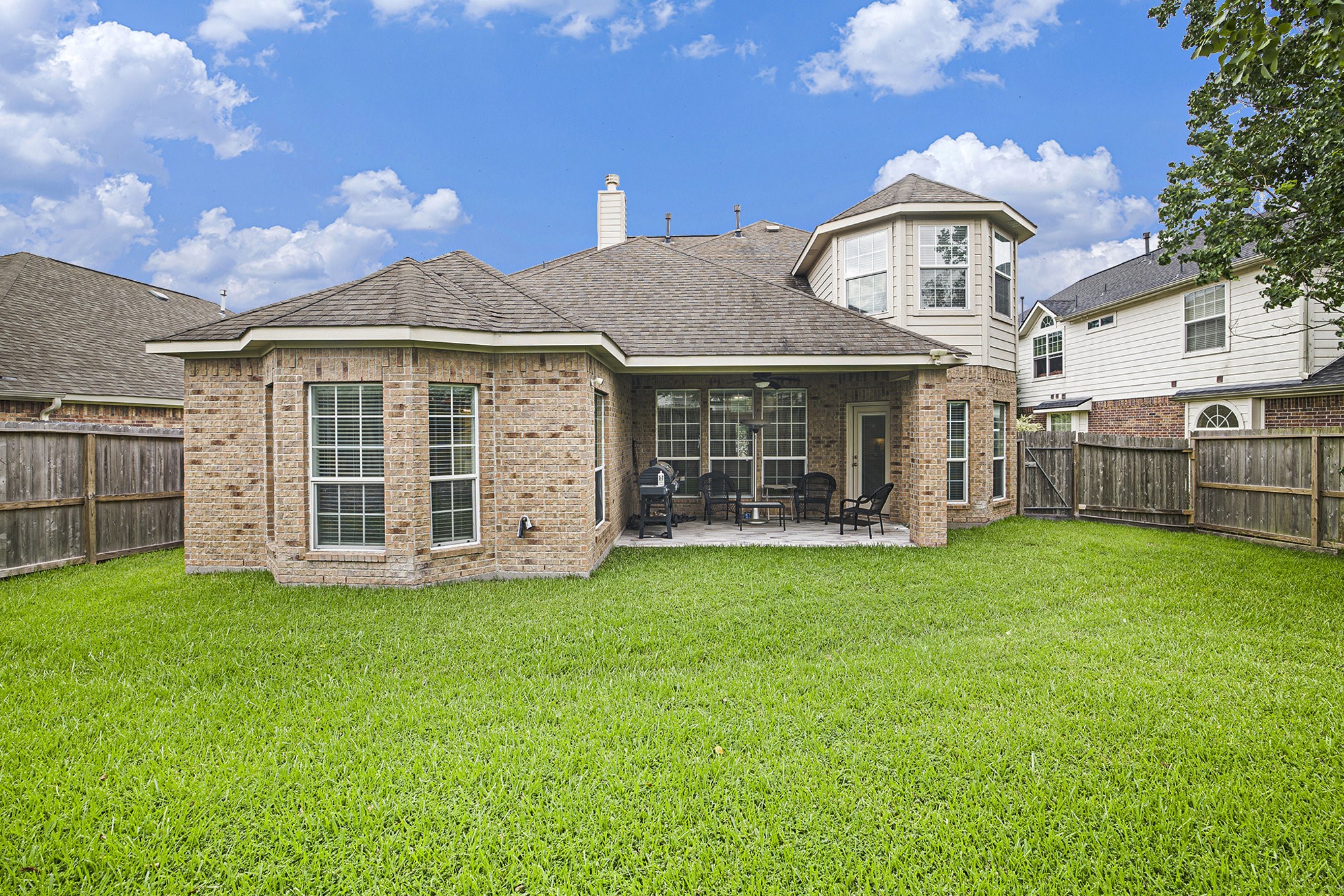20692 Oakhurst Meadows Drive Porter, TX 77365 - Photo 32 of 37 a view of a house with a garden