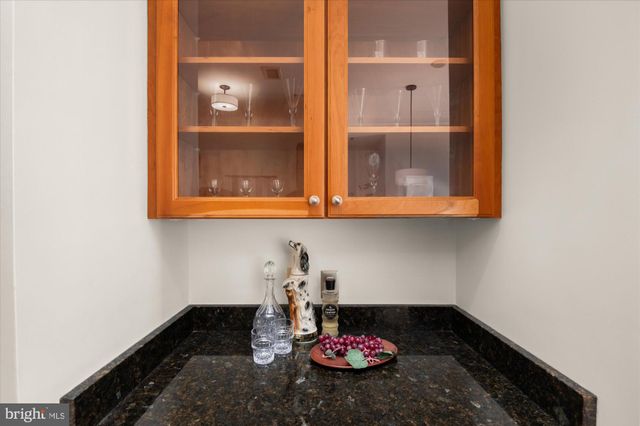 $532,000 | 309 Holland Lane, Unit 314, Alexandria, VA 22314