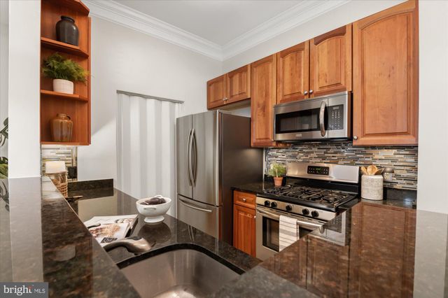 $532,000 | 309 Holland Lane, Unit 314, Alexandria, VA 22314
