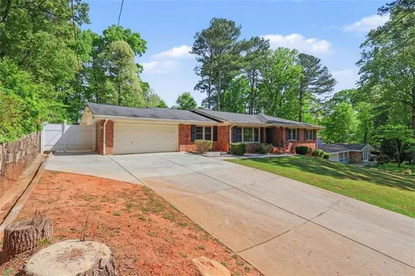 $2,800 | 3582 Cloudland Drive, Stone Mountain, GA 30083