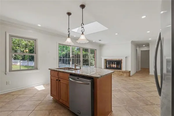 $2,800 | 3582 Cloudland Drive, Stone Mountain, GA 30083
