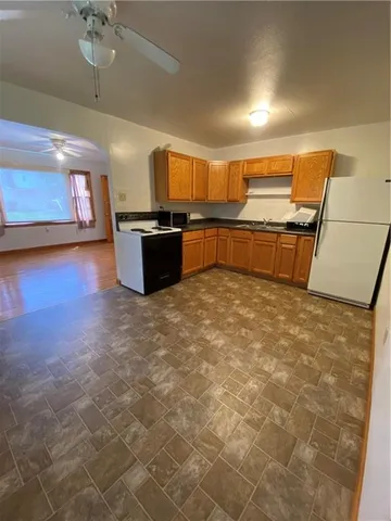 $360,000 | 415 West Jenkins Street, Maryville, MO 64468