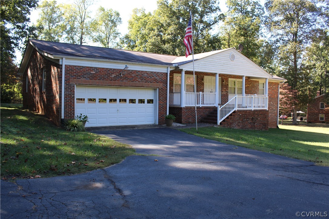 18531 Harrisons Road Amelia Court House, VA 23002 - Photo 2 of 19 Gallery Image 2