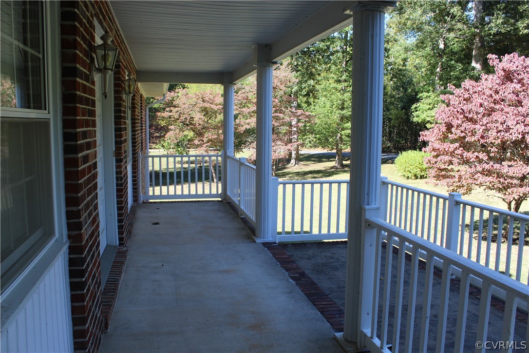 18531 Harrisons Road Amelia Court House, VA 23002 - Photo 4 of 19 Gallery Image 4