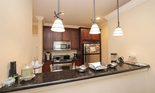 $185,000 | 2203 Dorrington Street, Unit 208, Houston, TX 77030