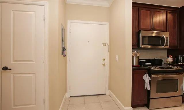 $185,000 | 2203 Dorrington Street, Unit 208, Houston, TX 77030