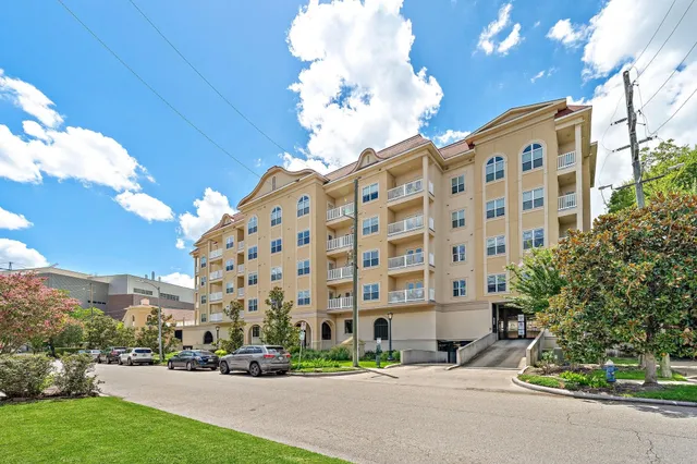 $185,000 | 2203 Dorrington Street, Unit 208, Houston, TX 77030