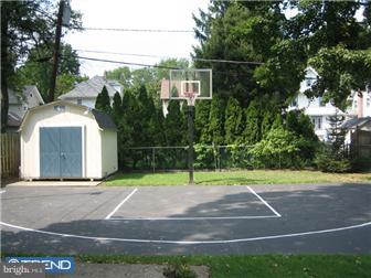 27 Harvard Road Audubon, NJ 08106 - Photo 12 of 12 a view of a tennis court