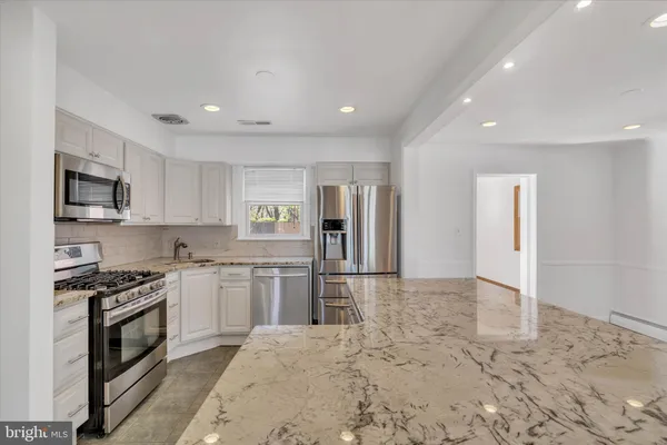 $465,000 | 319 School Lane, Linthicum Heights, MD 21090