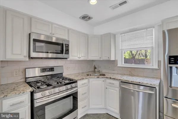 $465,000 | 319 School Lane, Linthicum Heights, MD 21090