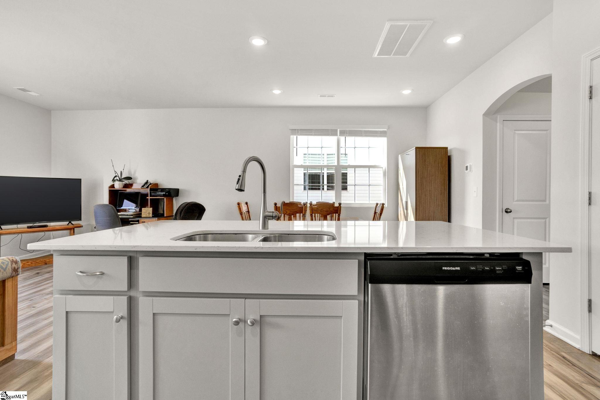 250 East Compass Way Easley, SC 29640 - Photo 14 of 40 Gallery Image 14
