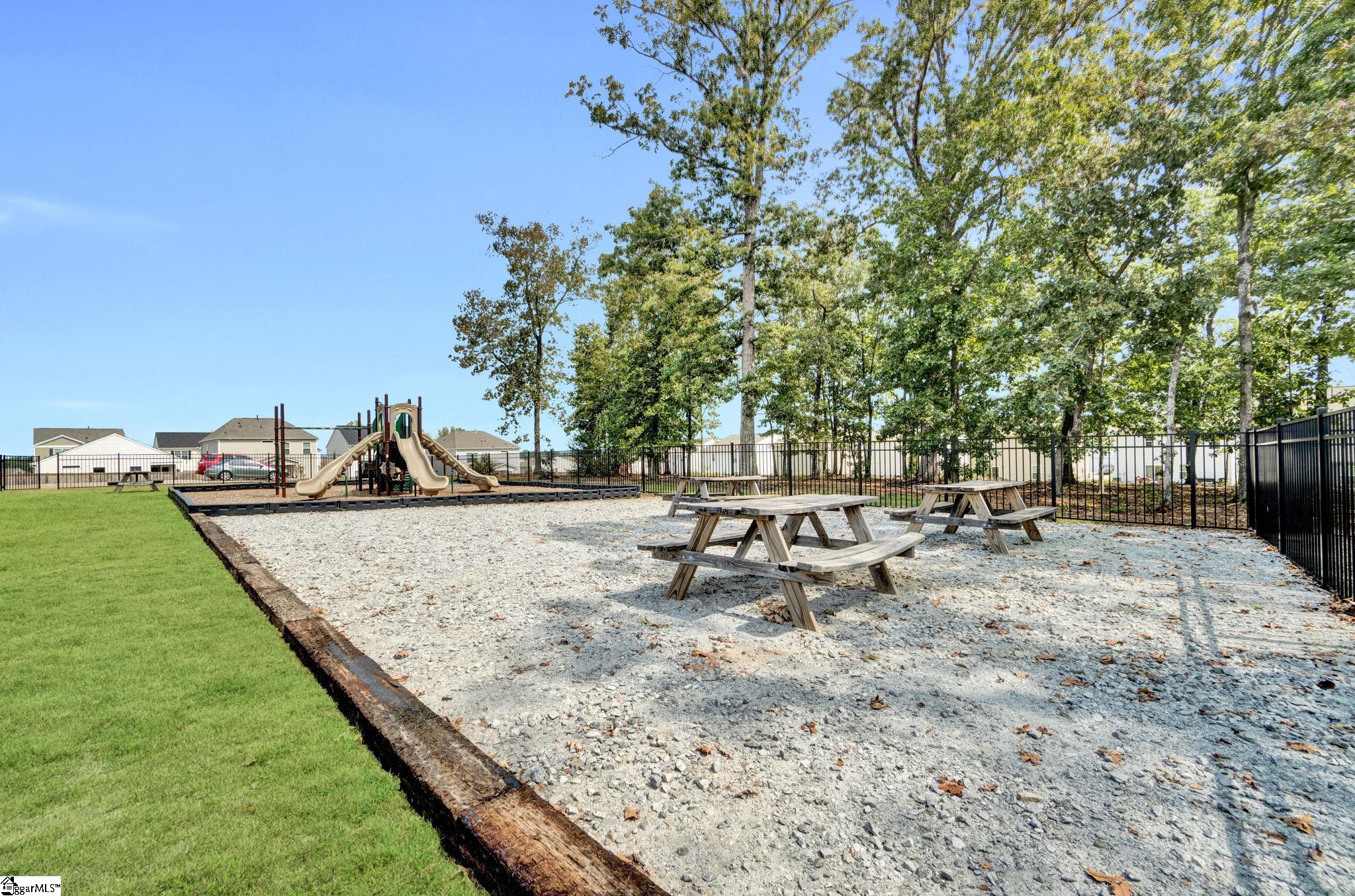 250 East Compass Way Easley, SC 29640 - Photo 38 of 40 Gallery Image 38