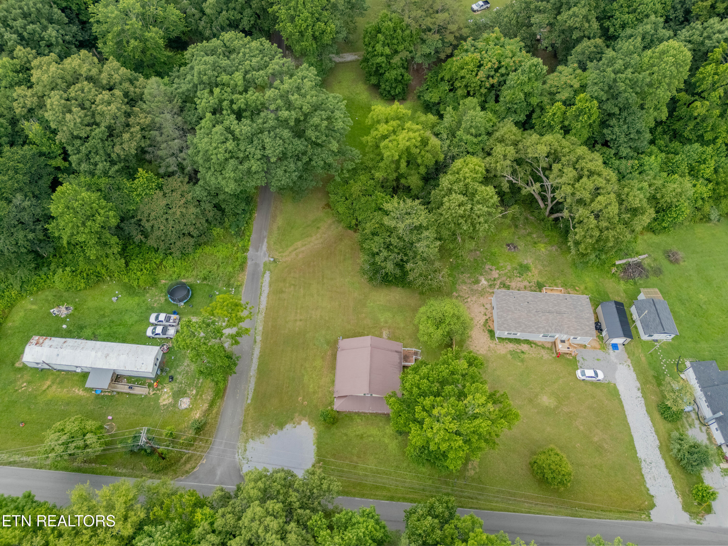 440 Liberty Road Wartburg, TN 37887 - Photo 13 of 20 DJI_20260626150920_0166_D-HDR