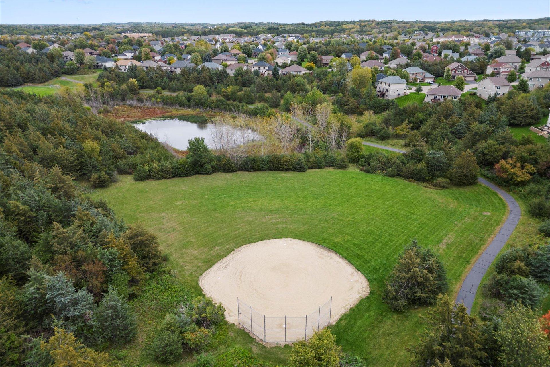 477 Canyon Boulevard Hudson, WI 54016 - Photo 9 of 16