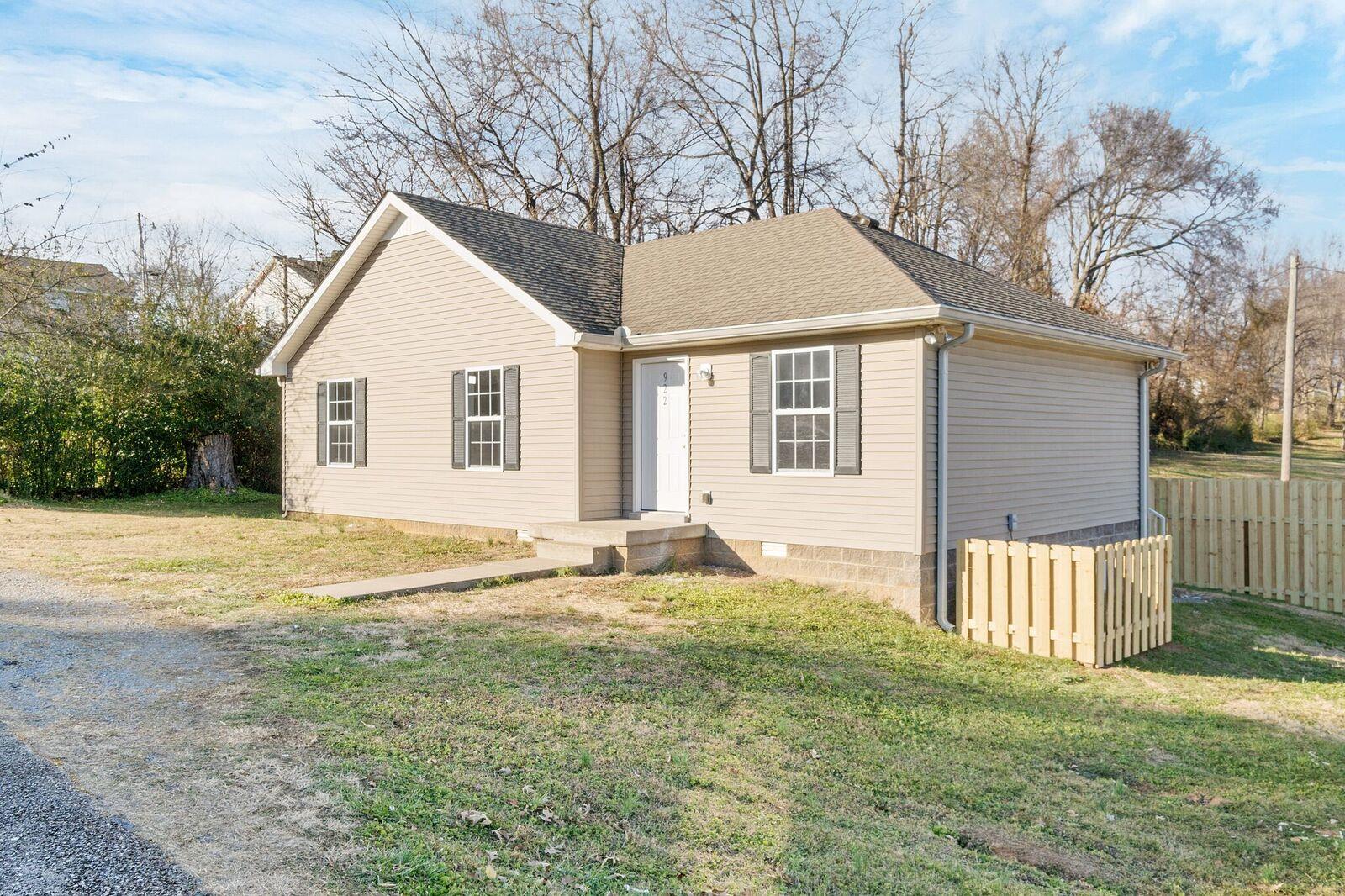 922 Poplar Avenue Springfield, TN 37172 - Photo 1 of 8 Gallery Image 1