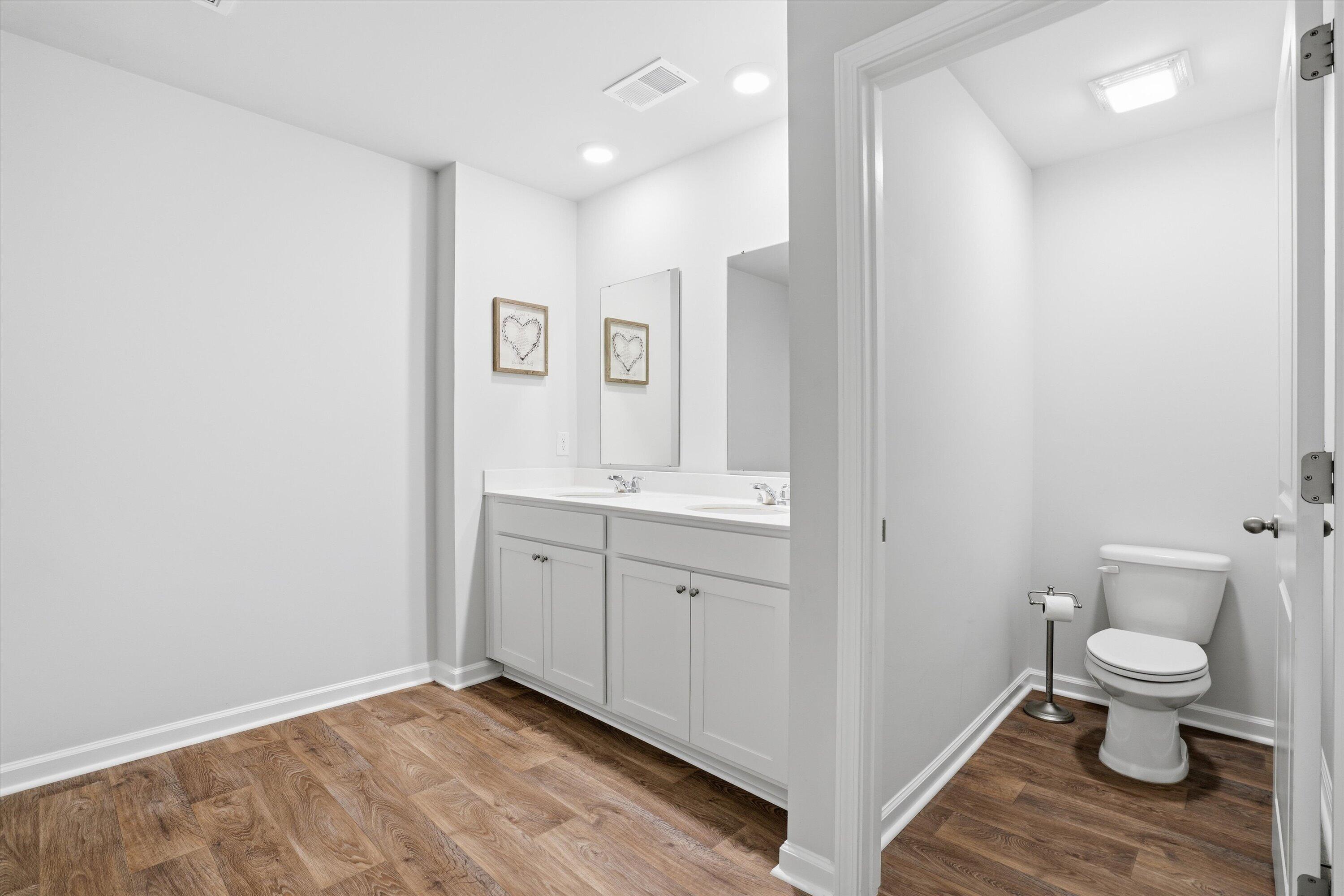 123 Horizon Rdg Drive Summerville, SC 29486 - Photo 30 of 47 Owner’s Bath