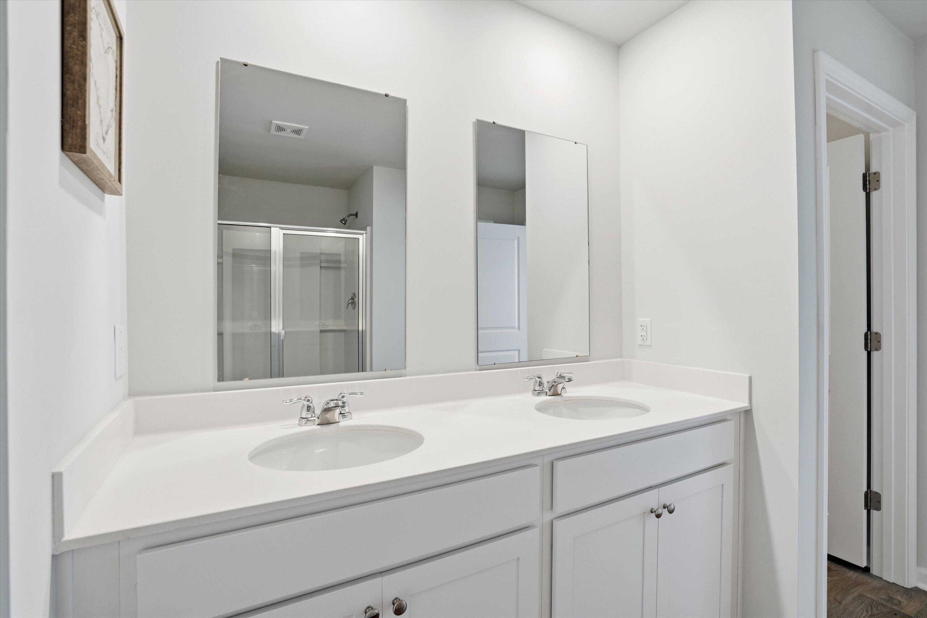 123 Horizon Rdg Drive Summerville, SC 29486 - Photo 32 of 47 Owner’s Bath