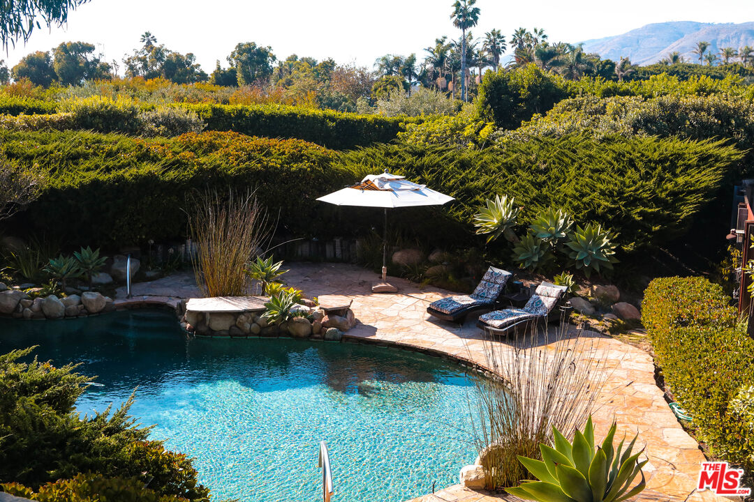 30360 Morning View Drive Malibu, CA 90265 - Photo 3 of 8