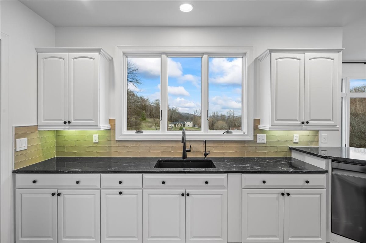 7478 River Rd Pike Nashville, TN 37209 - Photo 6 of 58