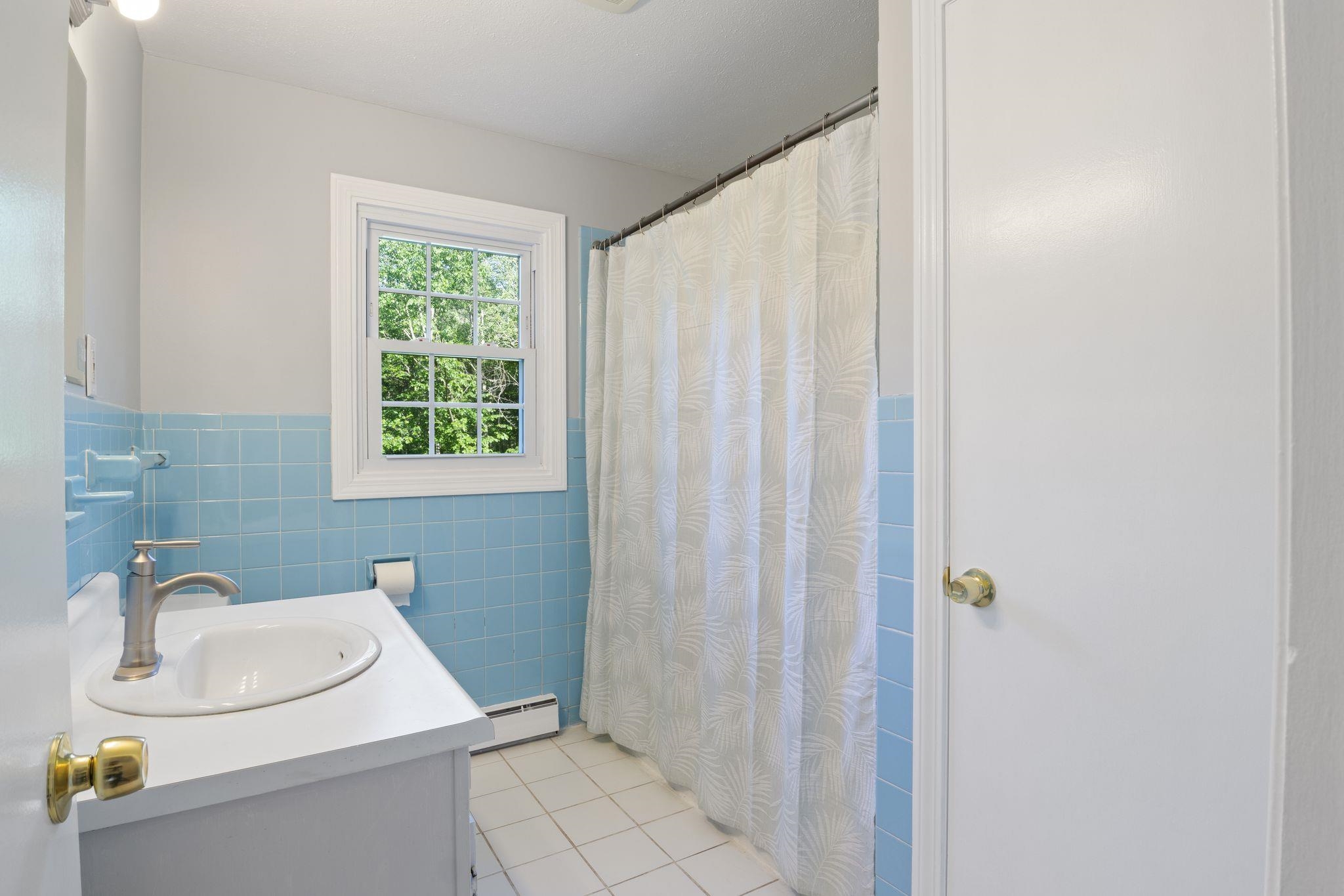 46 Woodridge Road Durham, NH 03824 - Photo 26 of 60