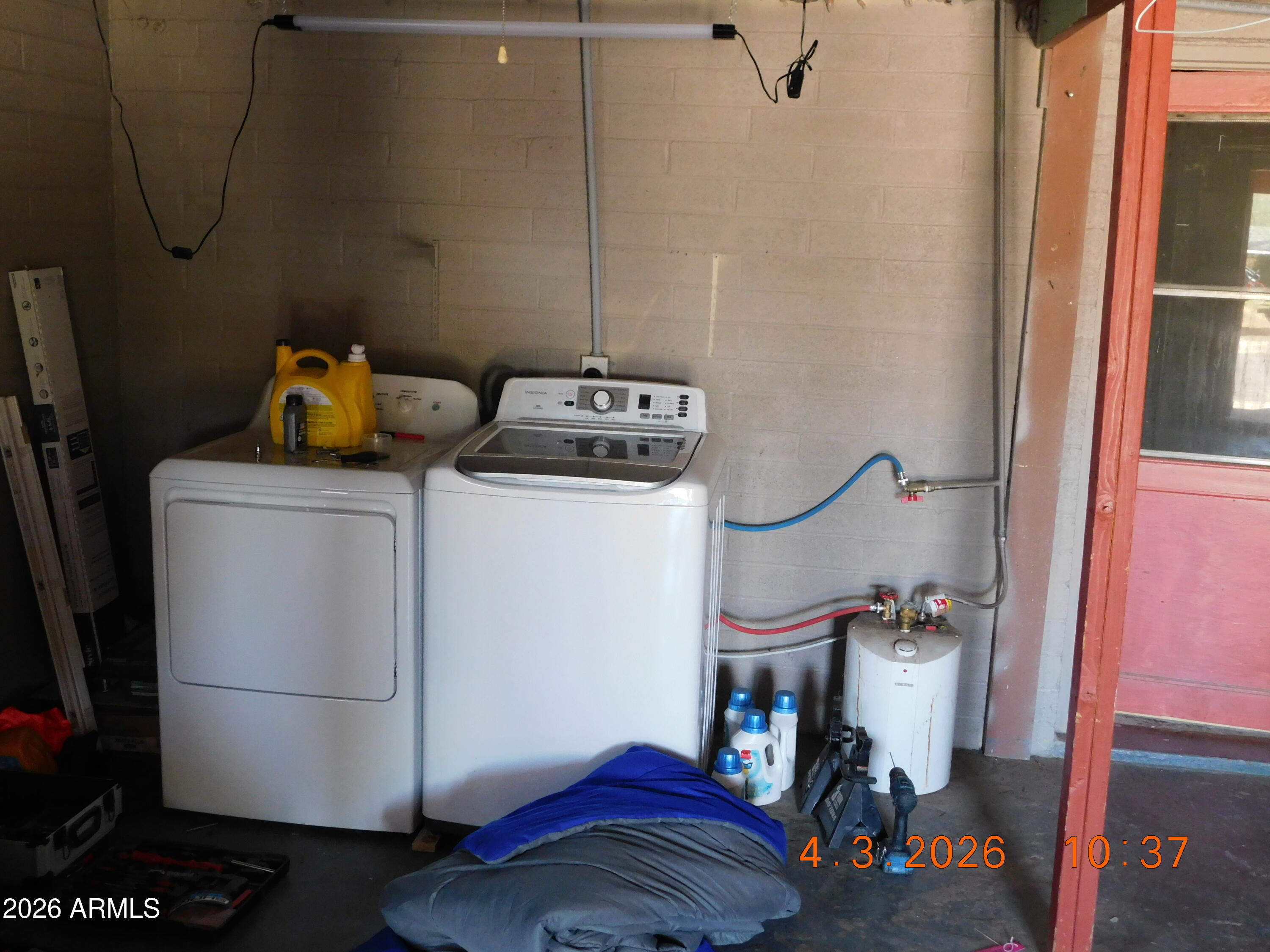 306 Danbury Road Kearny, AZ 85137 - Photo 65 of 65 GarageLaundryArea