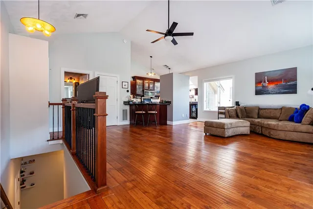 $450,000 | 3976 Post Road, Warwick, RI 02886