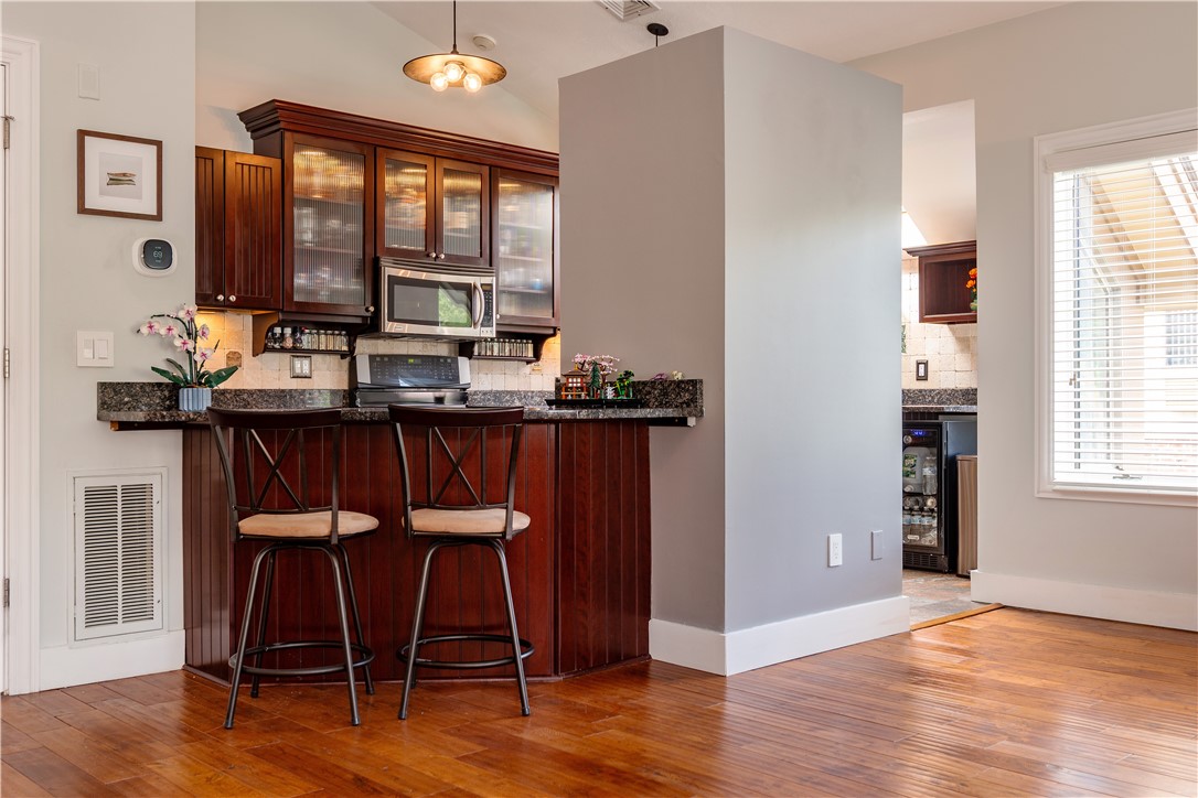 3976 Post Road Warwick, RI 02886 - Photo 4 of 35