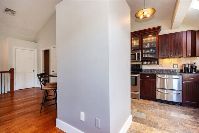 $450,000 | 3976 Post Road, Warwick, RI 02886