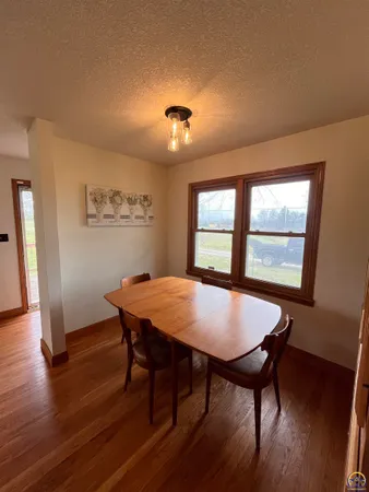 $375,000 | 1777 Road B5 Emporia Ks 66801, Emporia, KS 66801