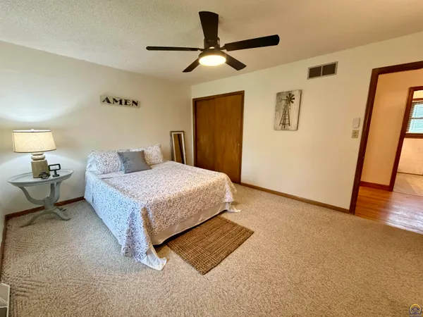$375,000 | 1777 Road B5 Emporia Ks 66801, Emporia, KS 66801