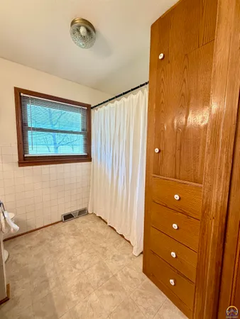 $375,000 | 1777 Road B5 Emporia Ks 66801, Emporia, KS 66801
