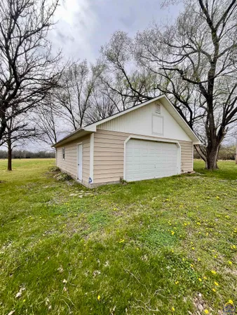 $375,000 | 1777 Road B5 Emporia Ks 66801, Emporia, KS 66801
