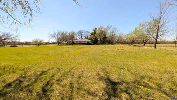 $375,000 | 1777 Road B5 Emporia Ks 66801, Emporia, KS 66801