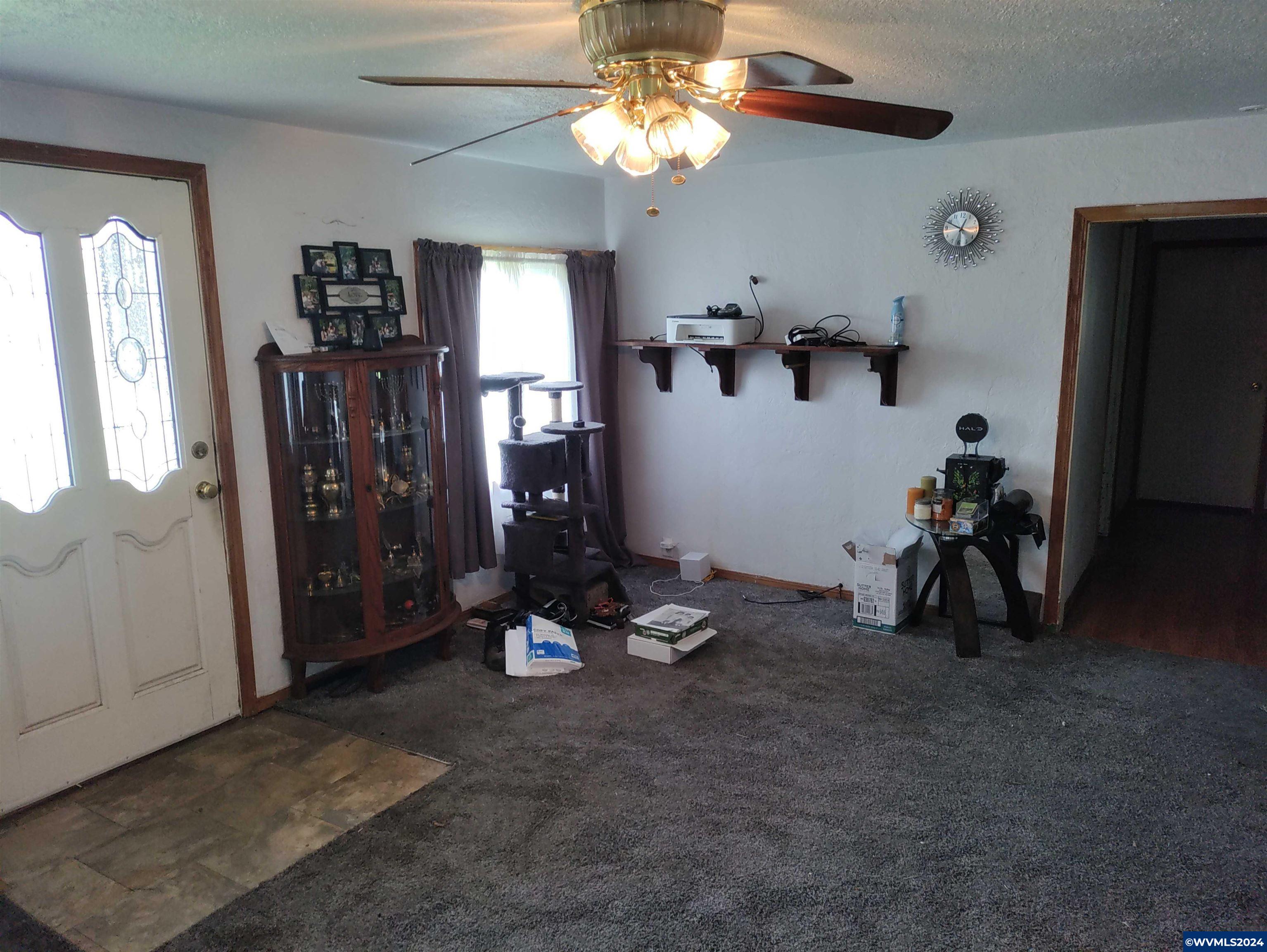 4582 Swegle Road Northeast Salem, OR 97301 - Photo 2 of 11