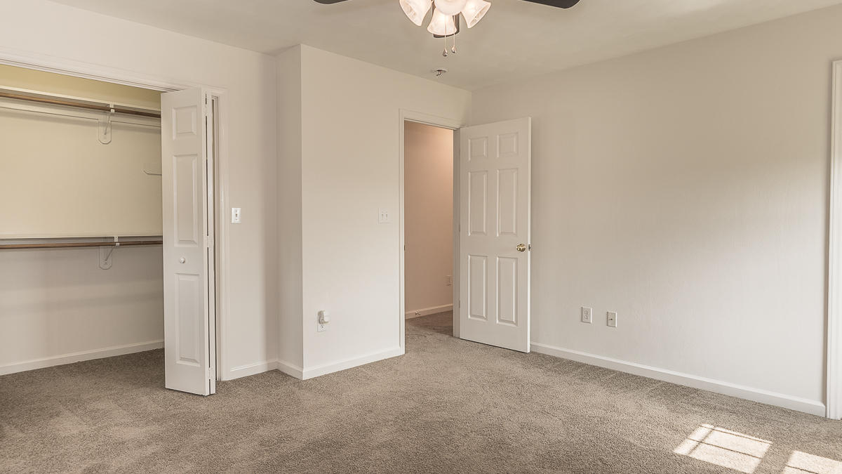 2068 Scenic View Road Moneta, VA 24121 - Photo 21 of 32 Master Bedroom