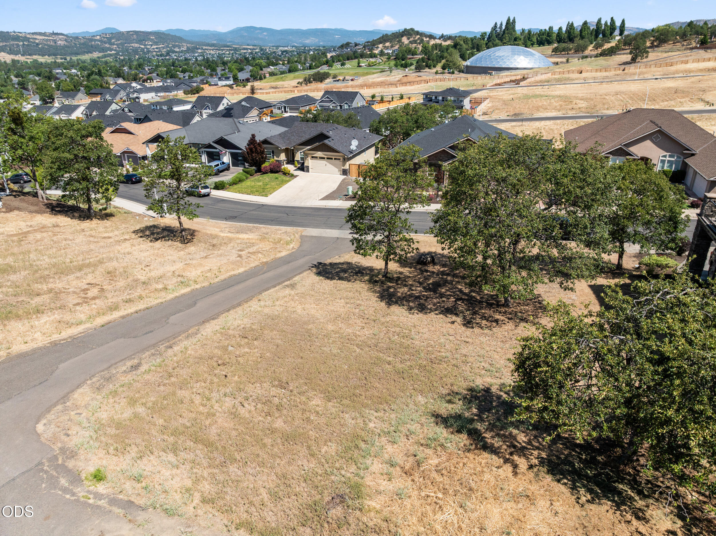 1330 Poppy Ridge Drive Eagle Point, OR 97524 - Photo 7 of 12