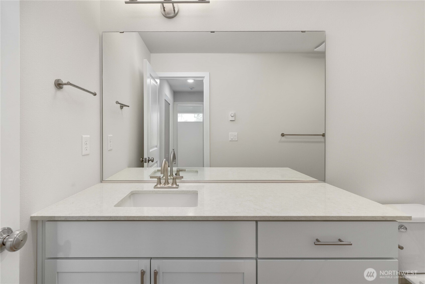 4261 Aberdeen Way Northeast Renton, WA 98056 - Photo 12 of 40 Gallery Image 12