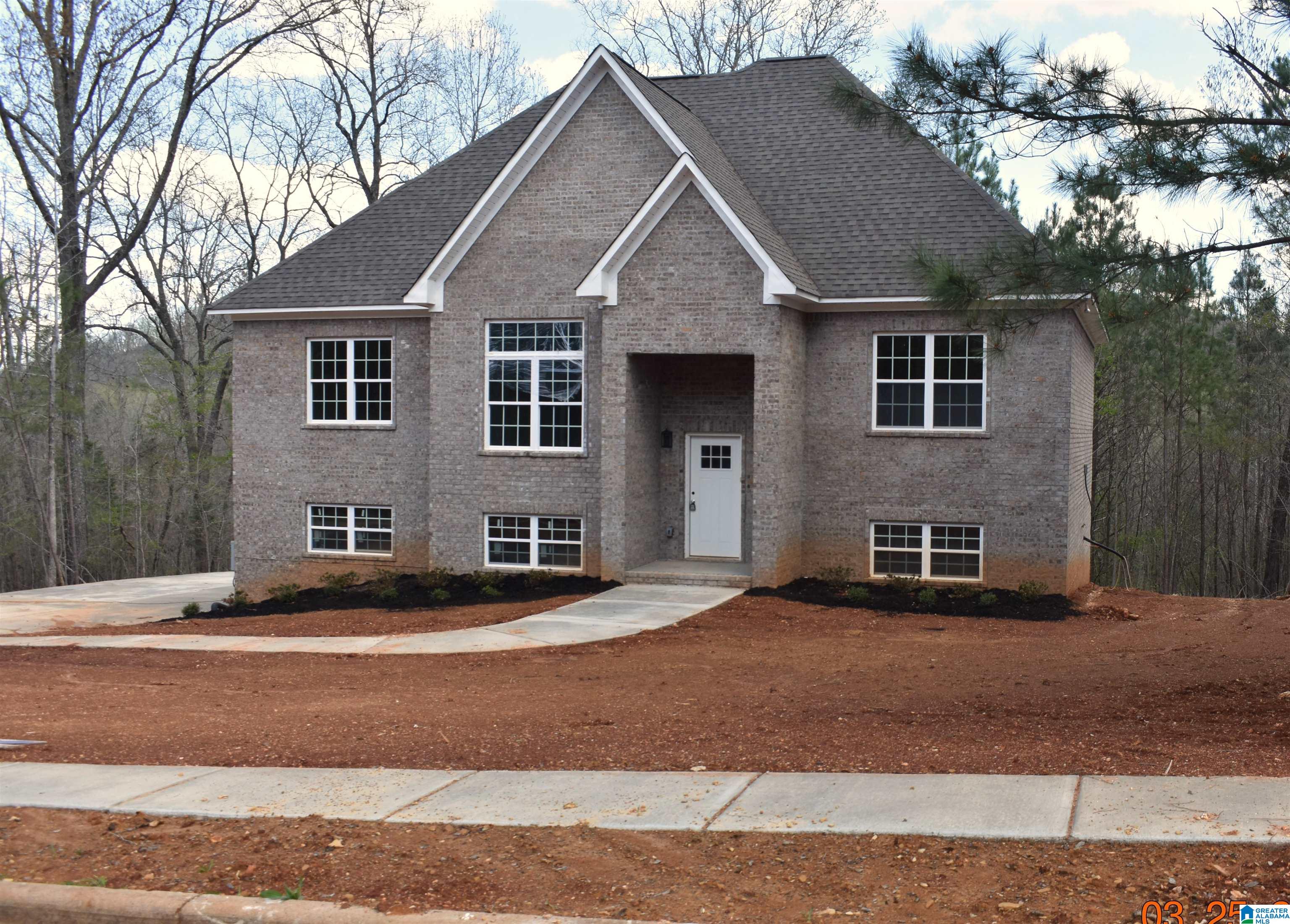 7961 Forest Loop Pinson, AL 35126 - Photo 4 of 23