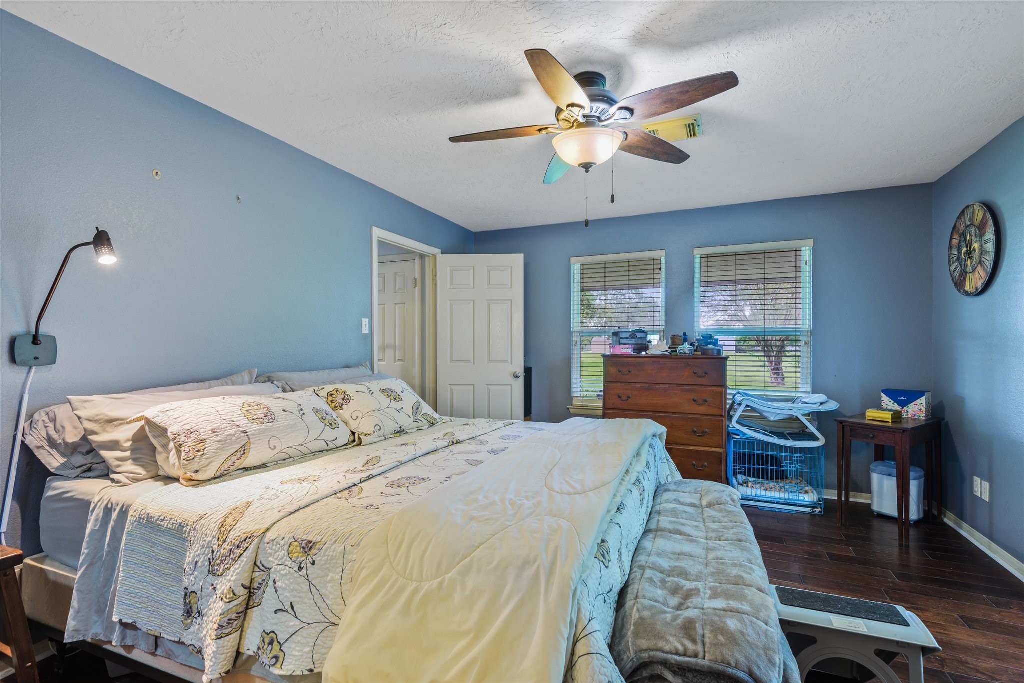 2739 Lawrence Road Kemah, TX 77565 - Photo 25 of 42 a bed room with a bed and a chandelier
